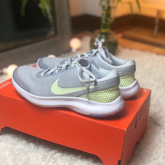 Nike Shoes - NWT Nike flex experience RN 7 - WMN size 7.5